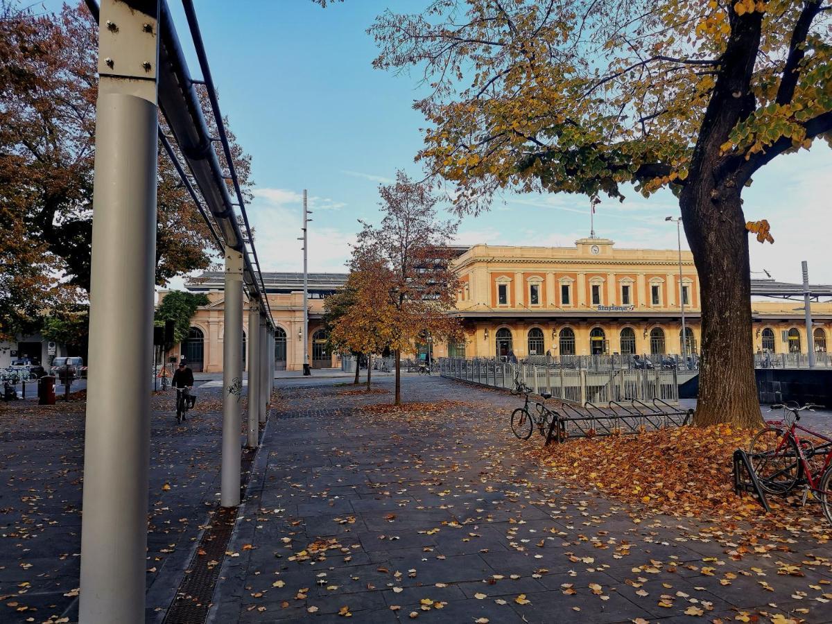 Parma Express Traveller'S Lodging Front Station Fs Parking Dış mekan fotoğraf
